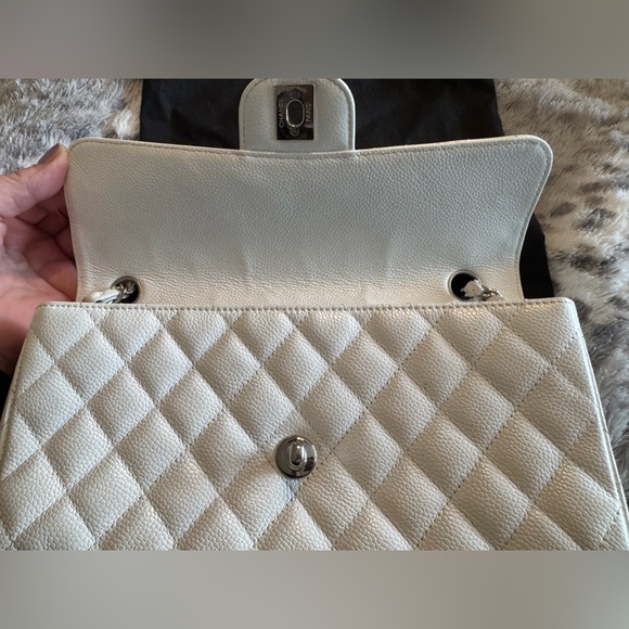 Chanel White ❄️ Caviar Leather East West Shoulder Bag - Picture 15 of 16